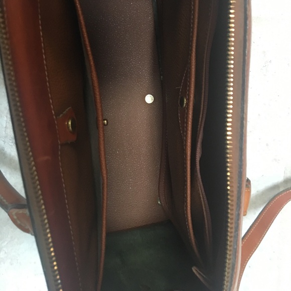 Dooney and Bourke leather bag - Picture 2 of 3